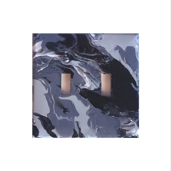 Hand Crafted Gray Black and White Abstract Design 2 Toggle Light Switch Plate - Picture 2 of 2